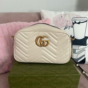 Gucci GG Marmont Small Shoulder Bag